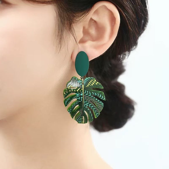 Aretes de Hoja de Palma Verde - Diseño Minimalista Étnico