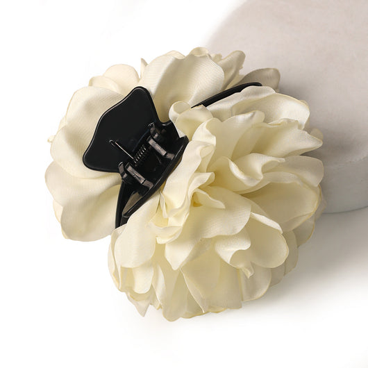 Pinza Camellia Satinada Minimalista Grande - Image 11