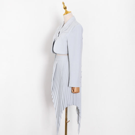 Traje Falda Plisada con Detalles Biselados - Image 10