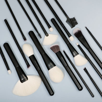 Set de Brochas de Maquillaje con Mango de Madera y Cerdas Suaves - Image 5