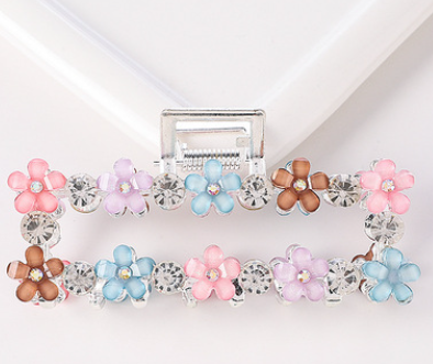 Pasador Elegante con Strass y Baño de Aleación - Image 7