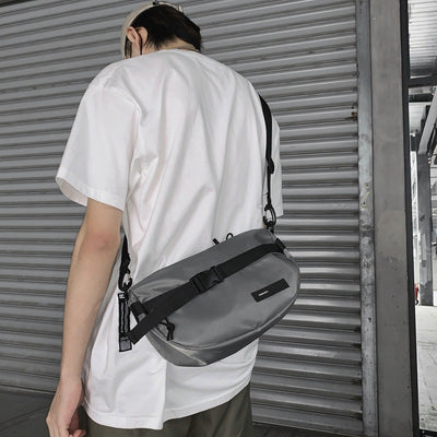 Mochila Pequeña de Nylon Estilo Tooling - Image 9