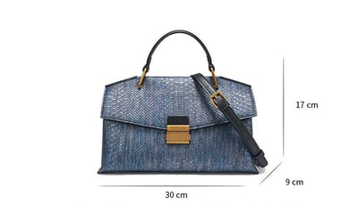 Bolso de Mano Azul con Textura de Serpiente - Diseño Premium para Mujer - Image 5
