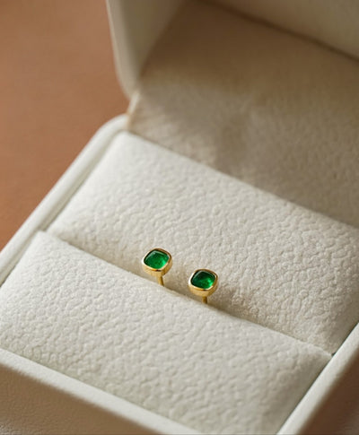 Aretes de Gemas Coloridas con Cierre de Cuatro Garras - Image 4