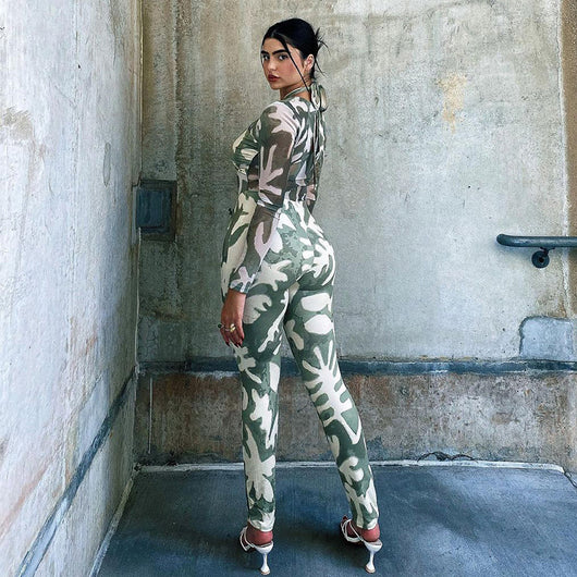 Jumpsuit Estampado para Mujer con Cuello Halter y Fruncido - Image 13