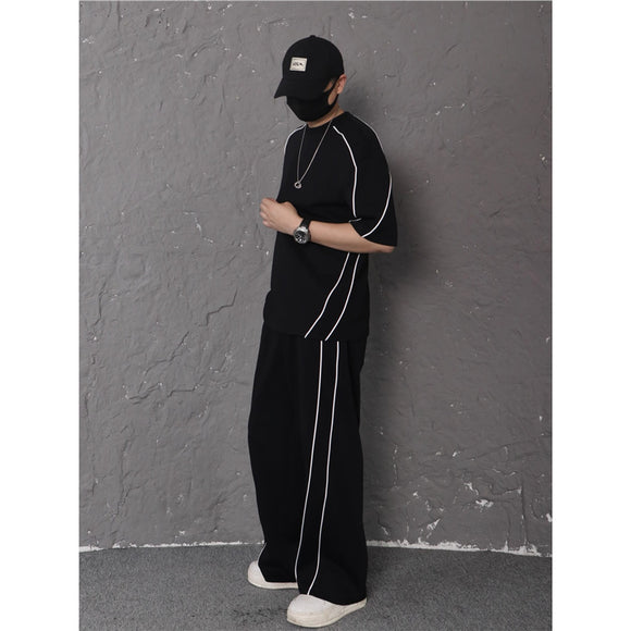 Conjunto Esportivo Duas Peças com Blocos de Cores - Design Casual Moderno