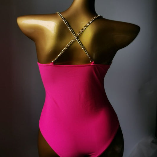 Traje de Baño Enterizo Confeccionado a Mano con Detalles Perforados - Image 4