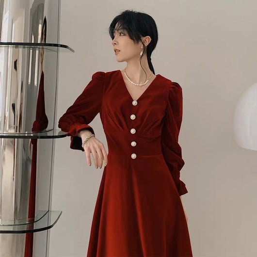 Vestido Rojo Francés con Cintura Ajustada - Image 3