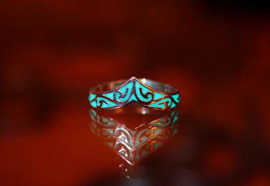 Anillo de Plata Esterlina Celtic con Forma V Luminosa - Estilo Vintage Personalizado - Image 5