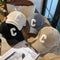 Gorra Deportiva Pato de Pana con Letra C