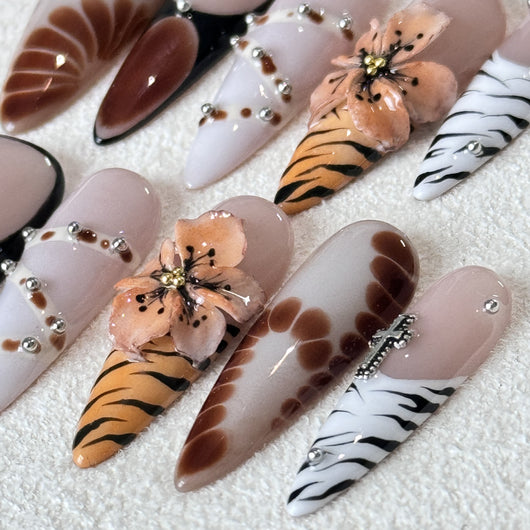 Esmalte de Larga Duración Estilo Francés con Diseño Leopardo - Image 2