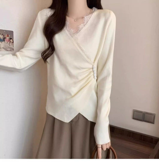 Blusa Manga Larga con Encaje Irregular y Escote en V - Image 16