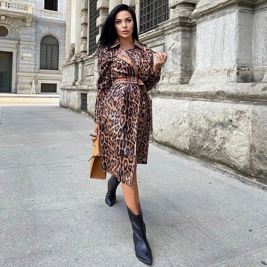 Abrigo Trench Estilo Leopardo con Efecto Ante Brillante y Cordones