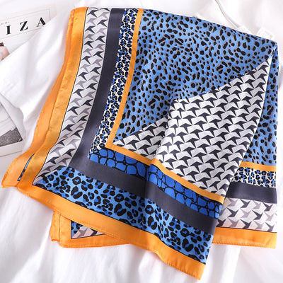 Pañuelo de Seda Estampado Leopardo con Protección Solar para Mujer - Image 9