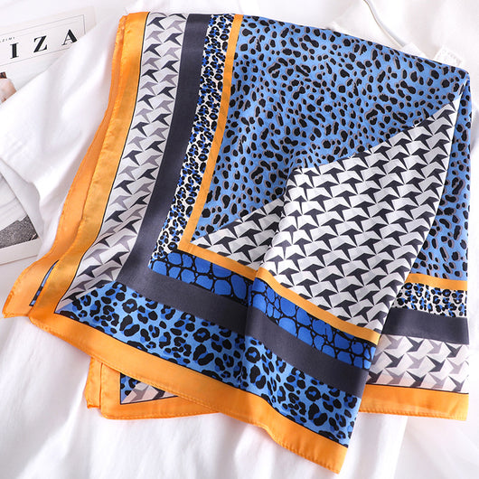 Pañuelo de Seda Estampado Leopardo con Protección Solar para Mujer - Image 9