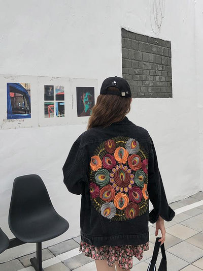 Chaqueta de Mezclilla Vintage con Bordados Artesanales - Image 8