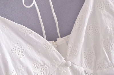 Blusa con Encaje Bordado, Moño y Mangas Abullonadas - Image 8