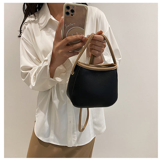 Bolso de Hombro Minimalista para Mujer - Diseño Versátil y Compacto - Image 12