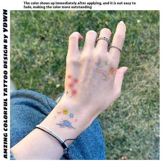 Tatuaje Temporal Mariposa Luna en Tonos Pastel - Adhesivo para Clavícula - Image 2
