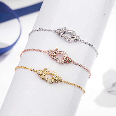 Pulsera de Herradura en Plata con Diamantes Incrustados - Diseño Minimalista - Image 10