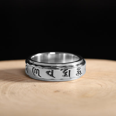 Anillo Giratorio para Hombre con Mantra Sánscrito de Seis Caracteres en Plata - Image 4