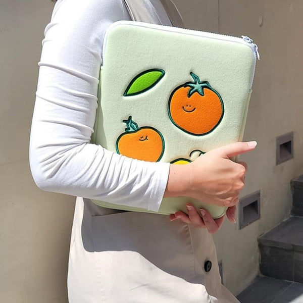 Funda de Tablet con Diseño Bordado de Tomate y Libreta Integrada