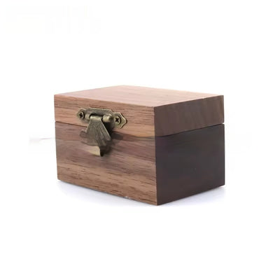 Caja de Anillo de Compromiso en Madera de Nogal