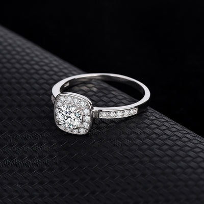 Anillo de Diamante Simulado Moissanita con Diseño Cuadrado - Image 9