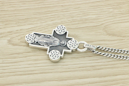 Collar de Plata Esterlina con Colgante Cruz y Flor de Cerezo Vintage Unisex - Image 6