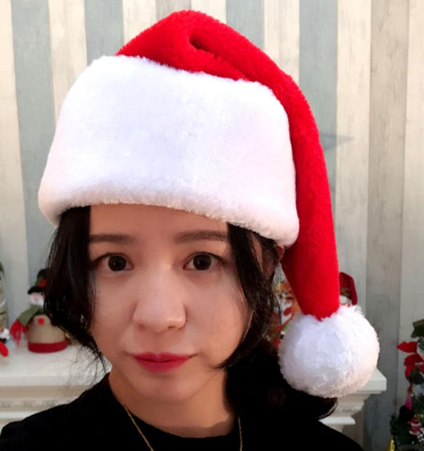 Gorro Navideño Elegante con Adorno de Copo de Nieve Dorado