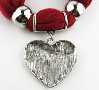 Pañuelo Elegante con Dije de Corazón para Mujer - Image 20
