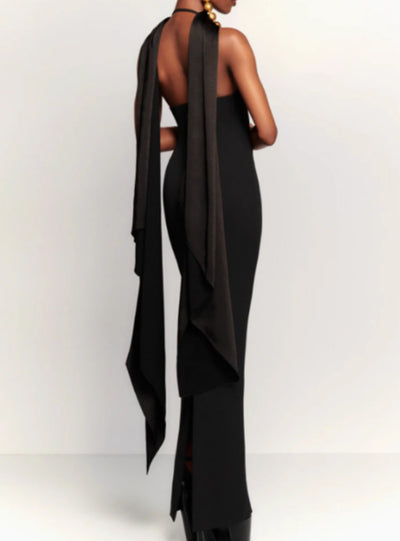 Vestido Elegante Texturizado para Eventos y Gala con Escote Halter - Image 8