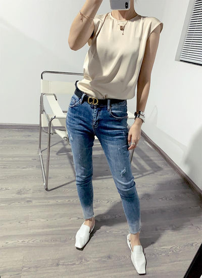 Blusa de Satén sin Mangas con Tirantes Finos - Cuello Redondo para Verano - Image 17