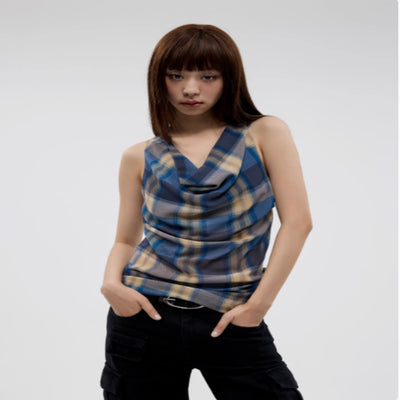 Blusa Tirantes Cuadros Vintage con Pliegues y Cuello Envolvente - Image 3