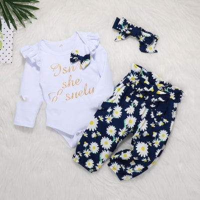Conjunto de Tres Piezas Otoñal para Niña con Estampado de Letras - Image 10