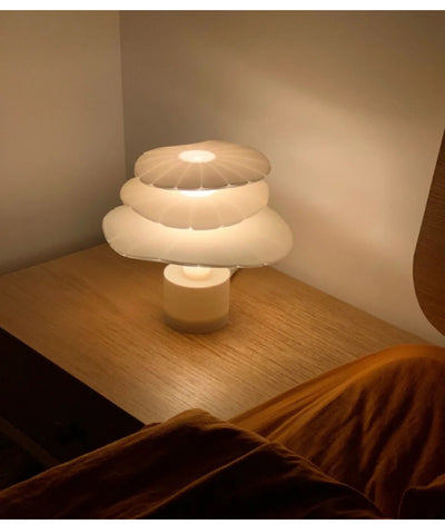 Lámpara de Mesa Artística con Atmósfera Creativa - Image 6