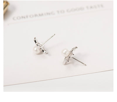 Aretes de Flor con Perlas Hipoalergénicos Blanco Fungus - Image 6
