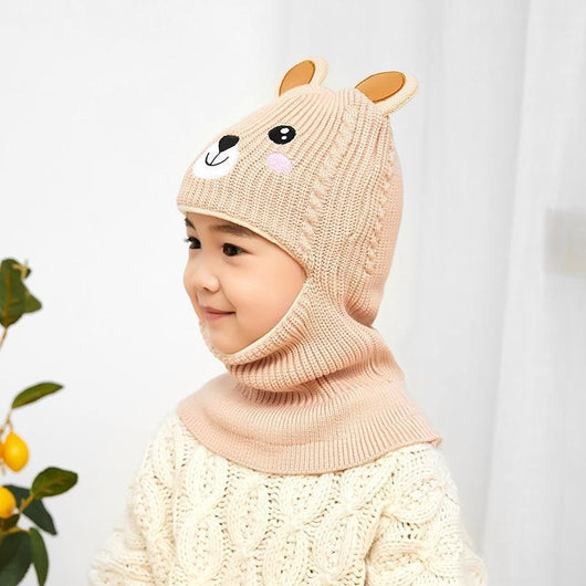 Gorro Infantil con Protección de Felpa y Babero Integrado - Image 10