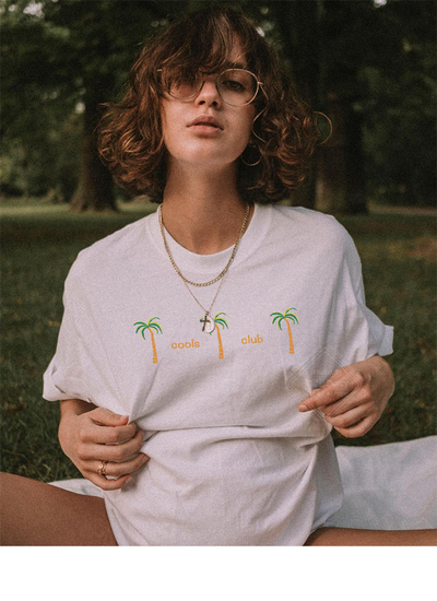 Playera Corta para Mujer con Ilustración Cute de Letras Coco - Image 11