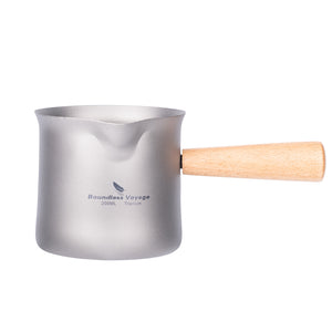 Taza de Té Titanio Puro con Colador Integrado y Asa Larga