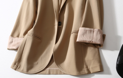 Blazer Ejecutivo Ajustado con Corte 3D y Botón Único para Mujer - Image 10