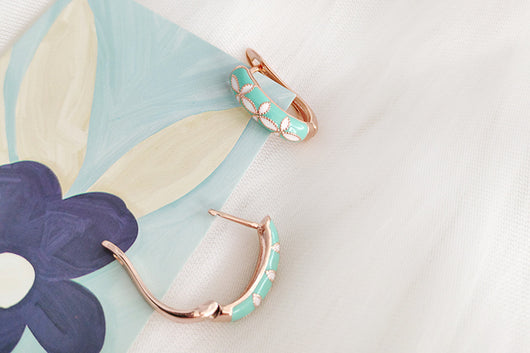 Aretes Retro Oro Rosado con Diseño Tallado - Image 12