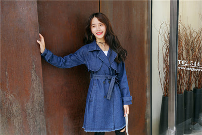 Chaqueta Cortavientos Casual para Mujer con Falda Denim Ajustada - Image 11