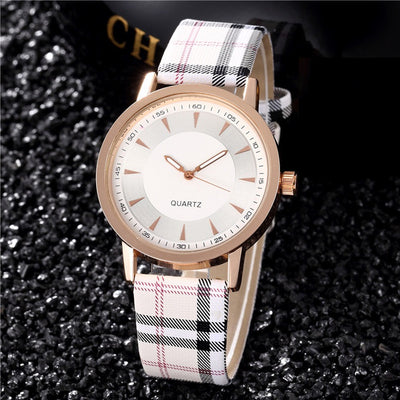 Reloj Pulsera Elegante para Mujer - Diseño Moderno y Versátil - Image 9