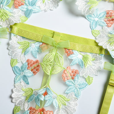 Conjunto de Tres Piezas de Ropa Interior de Malla Floral Artesanal Fruncida - Image 7