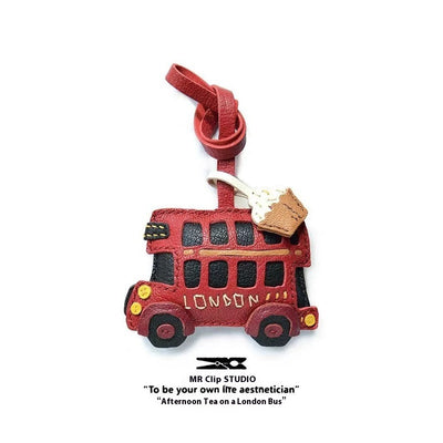 Adornos Artesanales para Bolsos de Diseño - Image 4