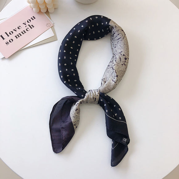 Pañuelo de Seda Vintage con Estampado de Marañón