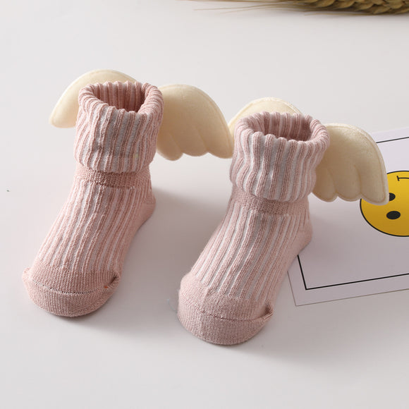Calcetines Angelicales para Bebé con Alas Bordadas