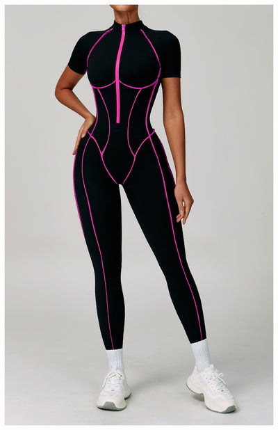 Jumpsuit Deportivo con Espalda Abierta y Detalles en Contraste - Image 17