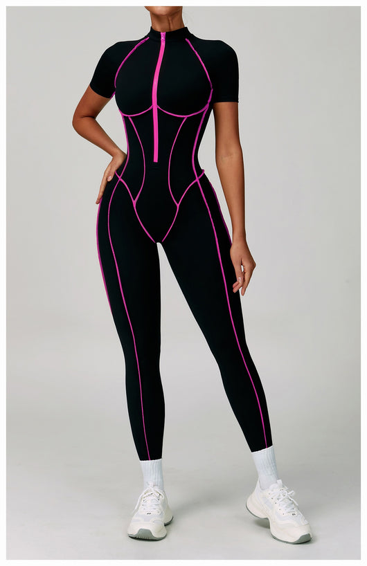 Jumpsuit Deportivo con Espalda Abierta y Detalles en Contraste - Image 17